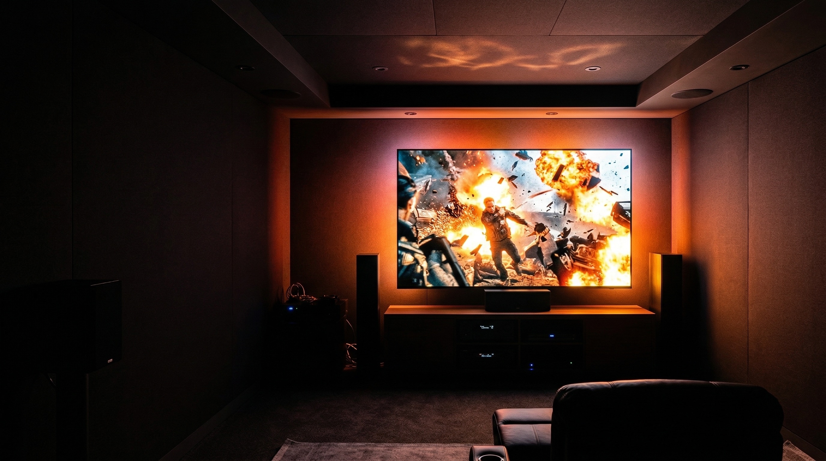 Уютный вечер с попкорном и фильмом на большом экране — интернет СКТВ